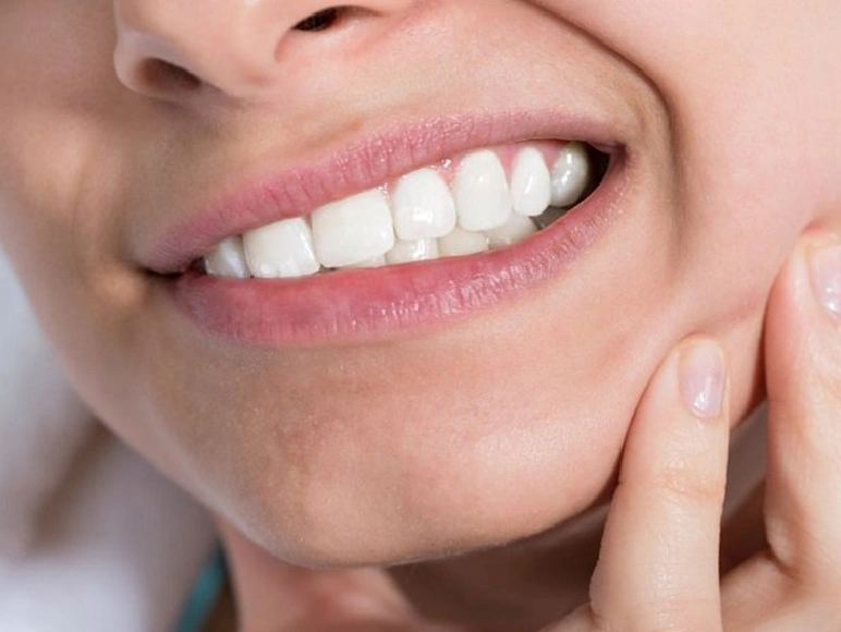 Cảm ăn nhai hay ê buốt khi bọc răng sứ phụ thuộc nhiều vào chất lượng răng